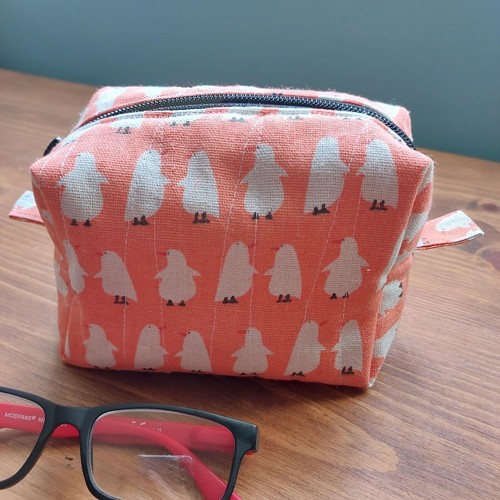Quilted penguin make bag - quilted,